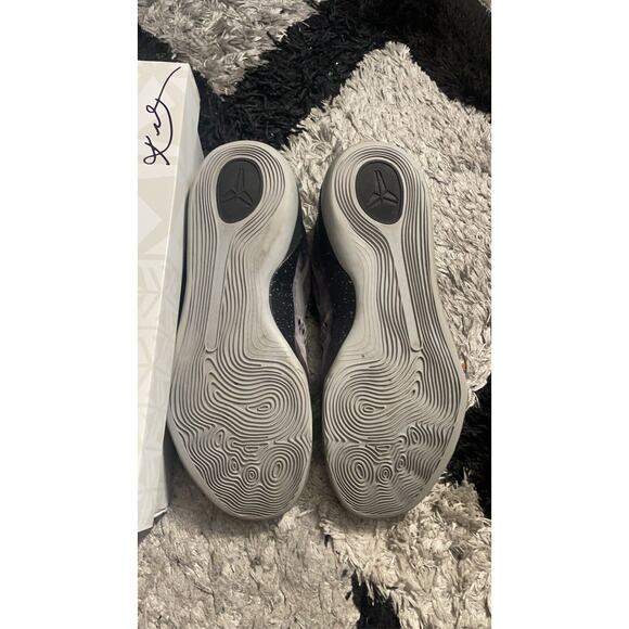 Size 12 - Nike Kobe 9 EM Premium Metallic Silver Clean With Original Box - Picture 5 of 5